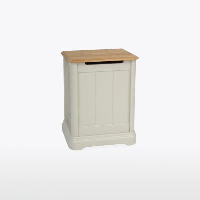 CRO 824 Cromwell Laundry Chest