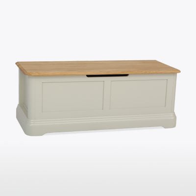 CRO 825 Cromwell Blanket Chest